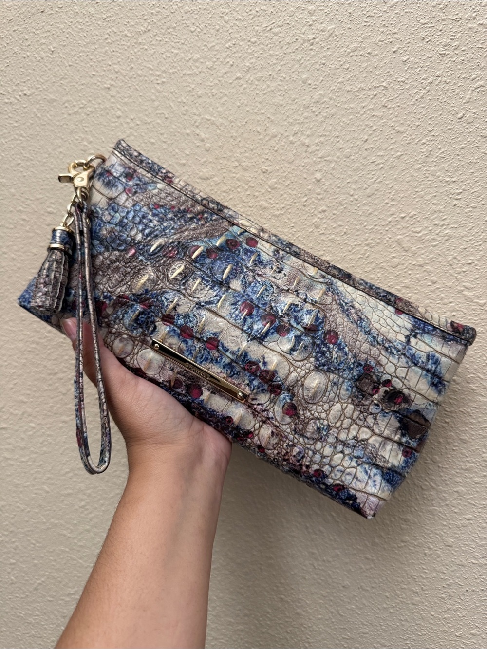 Brahmin Kayla Stratus Melbourne Genuine Leather Croc Embossed Clutch Wristlet